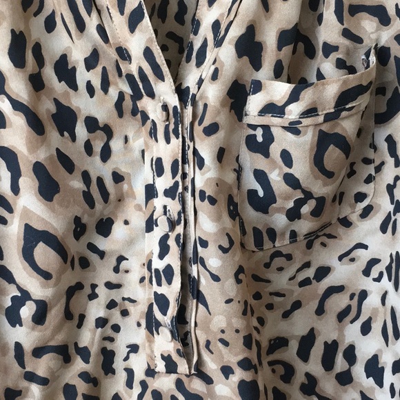 Ann Taylor Loft Leopard Top Shirt - Picture 4 of 6